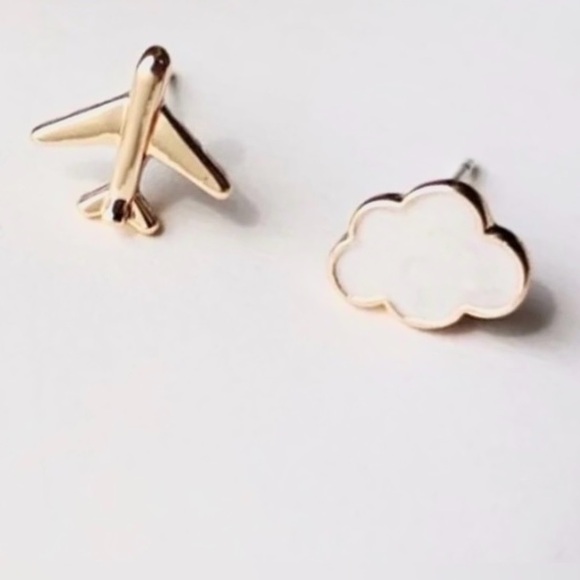 “Fly the Friendly Skies” Airplane Plane & Cumulus Cloud Sky Weather Travel Studs - Picture 9 of 12